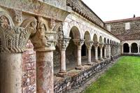 Abbaye Saint-Michel-de-Cuxa, Cloitre Sud, Chapiteau lions et acanthes (2)